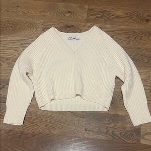 Zara Women's V-Neck Sweater in Cream